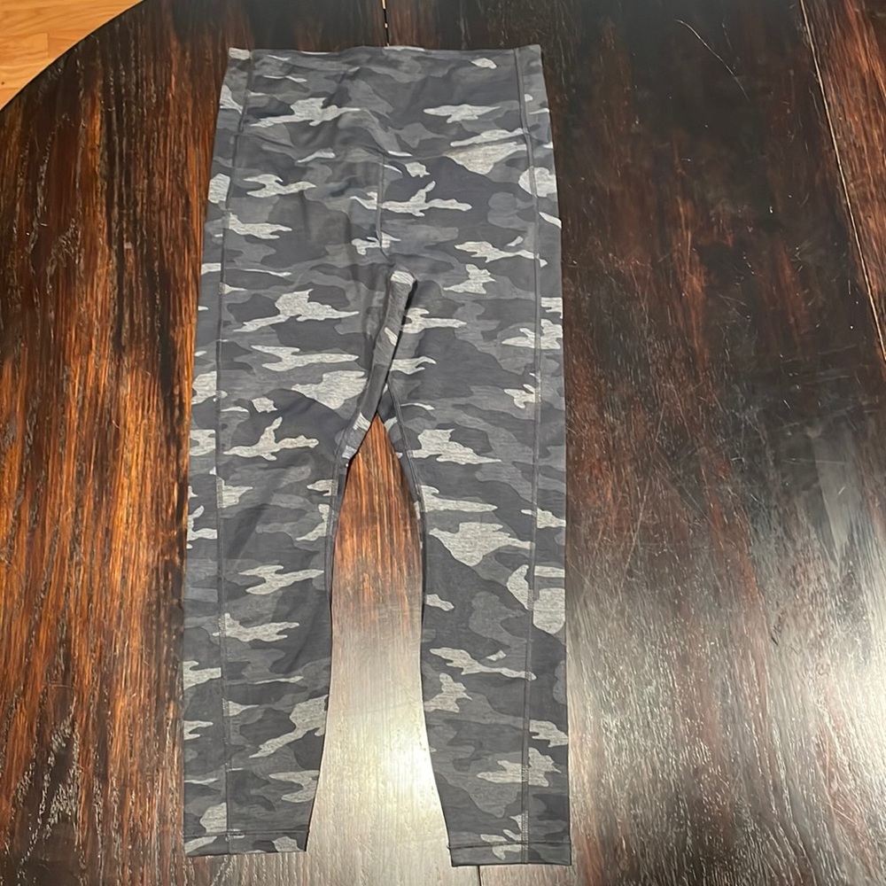 Athleta Ultimate Stash Pocket Legging - 7/8